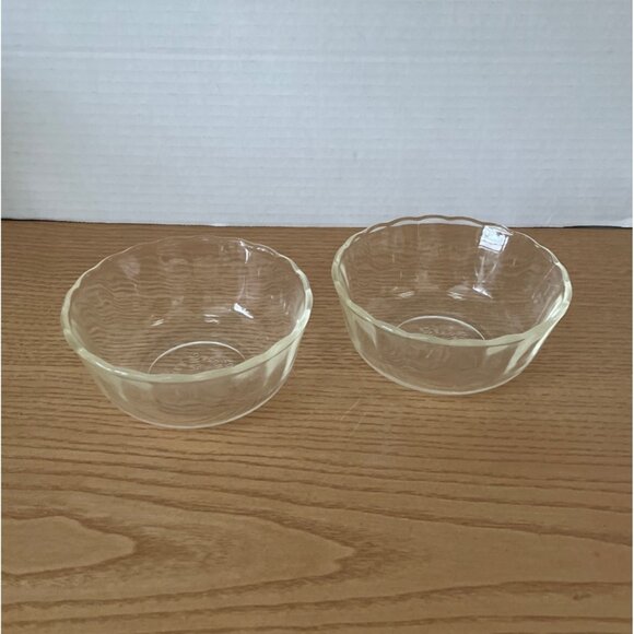 Fire-King Anchor Hocking Glass Bowls 10 Oz Scalloped Edge Set 2 Custard Dishes - Picture 1 of 6